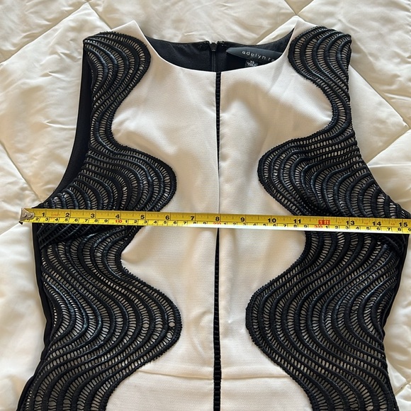 Vintage Color block Black And White 2 Tone Contrast Embroidery Accent Dress XS - Picture 10 of 15